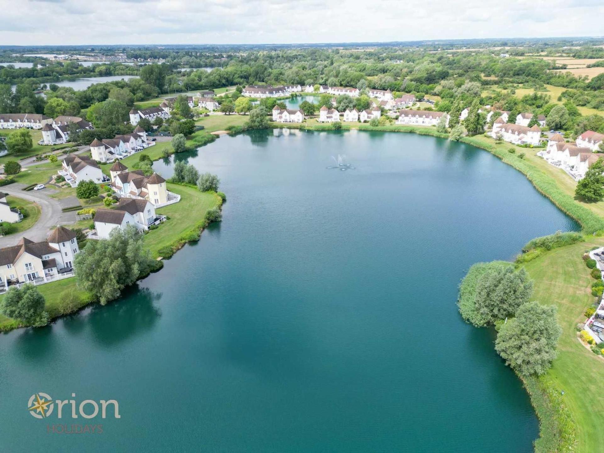 Windrush Lake 65, Sunset Lodge - P South Cerney Buitenkant foto